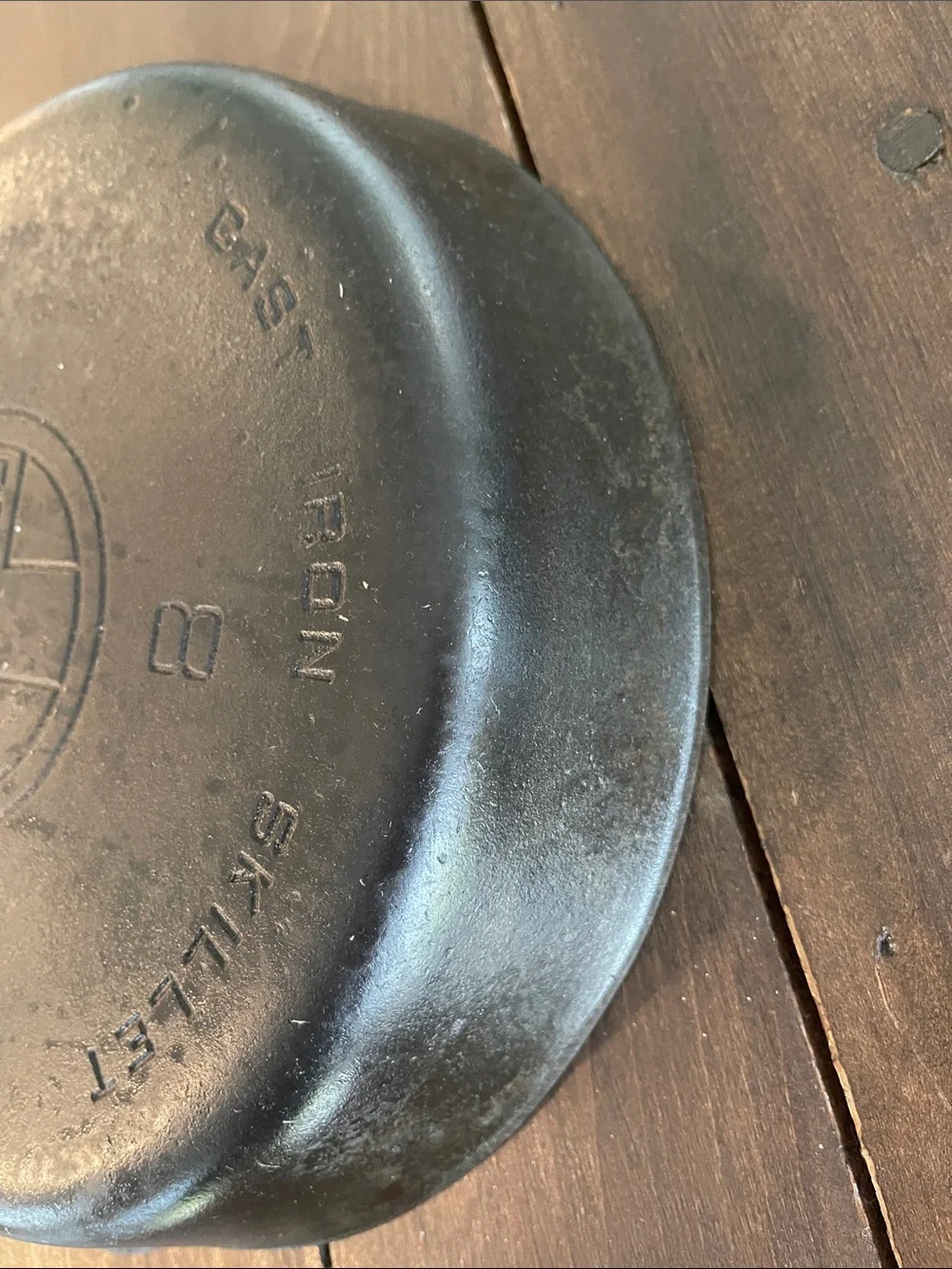 Antique #8 Griswold Cast Iron Skillet Block Logo